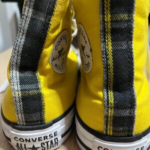 EUC CTAS Converse high tops SKU: 568495F Color: Yellow (5.5W) KICKS